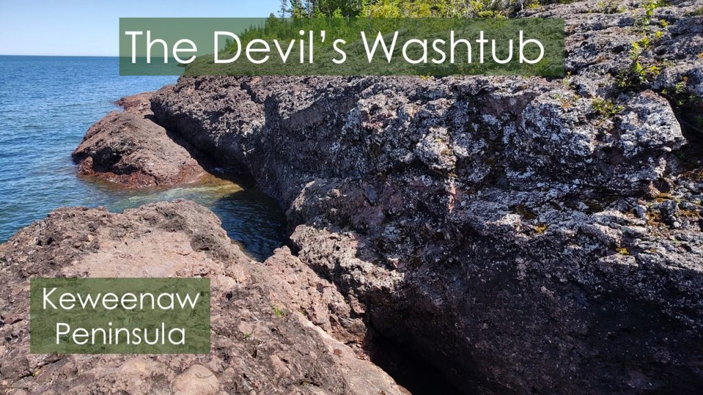 Devil's Washtub - Volcanic Rock Formations